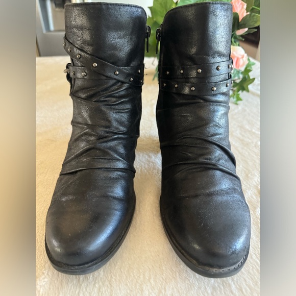 Bear Traps Western Black Ruched Vegan Boots with 2 1/2” Heels Women’s Size 10 - Picture 6 of 12